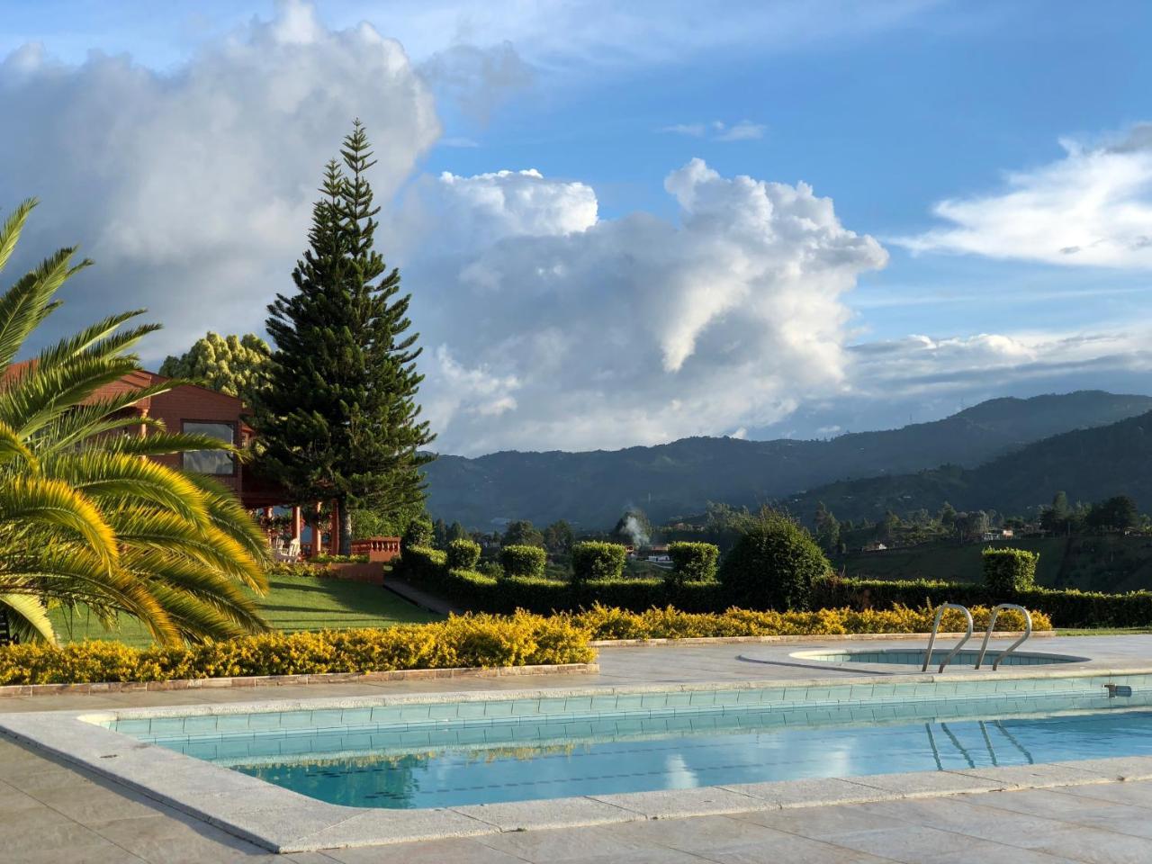 בית הארחה El Penol  	Finca Casa Loma מראה חיצוני תמונה